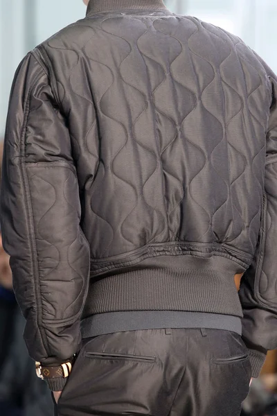 Look 50